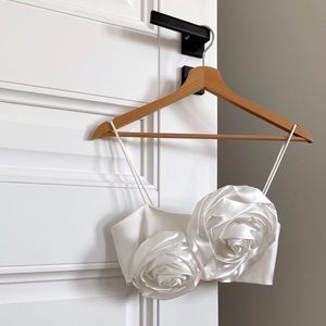 Floral Crop Top in white( never worn) with tag from Zara